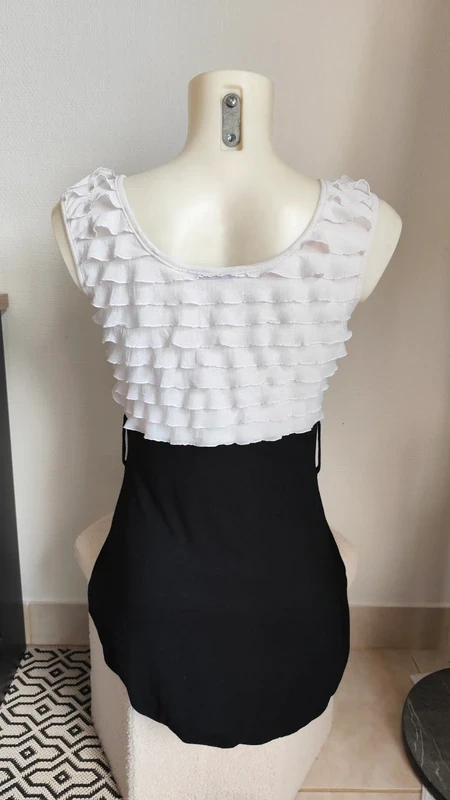 Adorable little black and white two-tone preppy / retro skater dress Size 3 – photo 3
